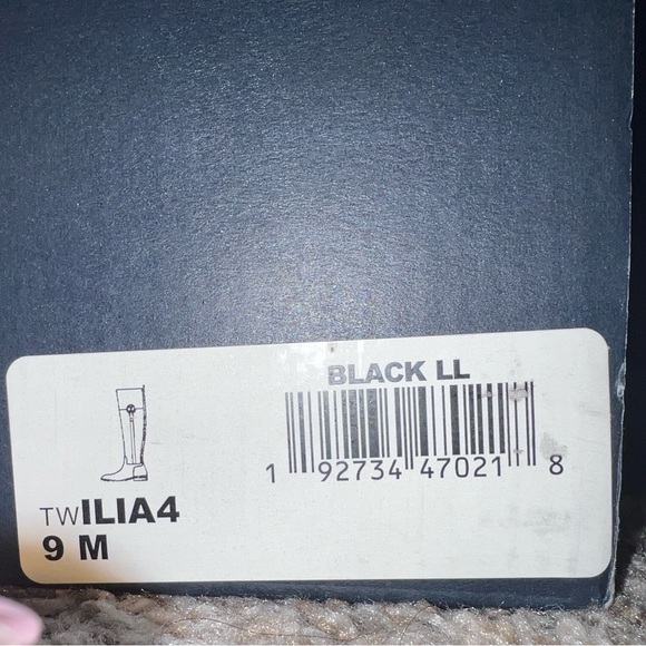 Beautiful Tommy Boots - Picture 8 of 8